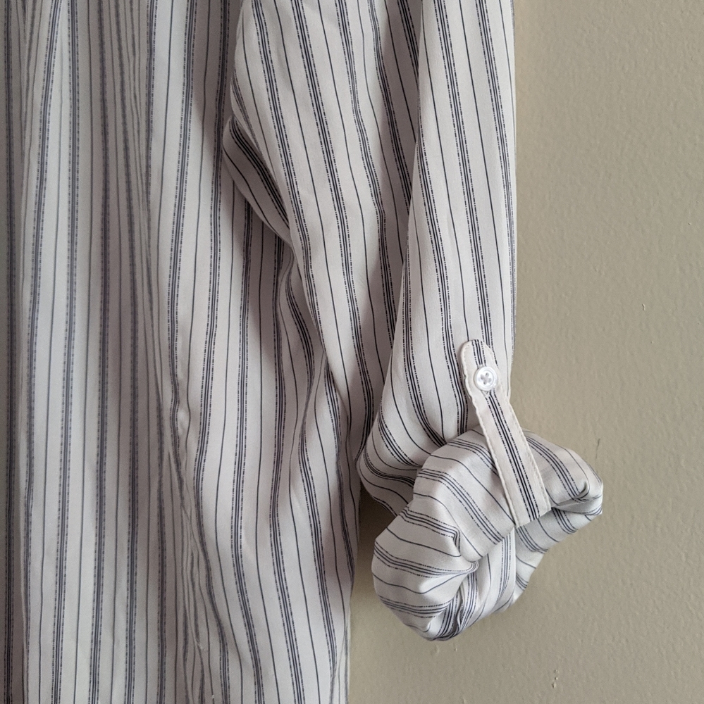 Ann Taylor - Picture 5 of 7
